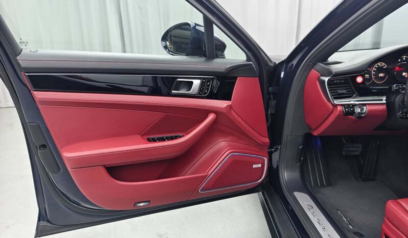 
								Porsche Panamera 2017 Model Panamera 4 Executive Long Wheelbase 3.0T full									