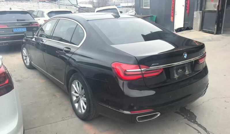 
								BMW 7 Series 2016 740Li Leading Edition full									