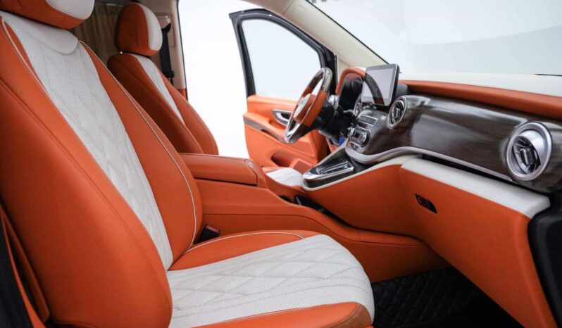 
								Mercedes-Benz Vito 2021 2.0T Business Edition 7-Seater full									