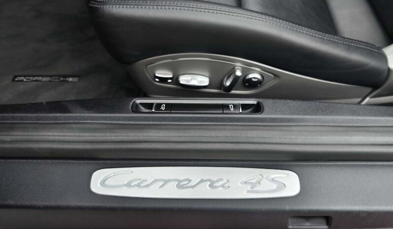 
								Porsche 911 2019 Carrera 4S Cabriolet 3.0T full									