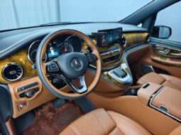 
										Mercedes-Benz V-Class 2023 V260L High Roof Custom Edition full									