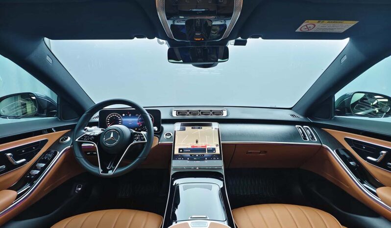 
								Mercedes-Benz S-Class 2022 Facelift S400L Business Edition full									