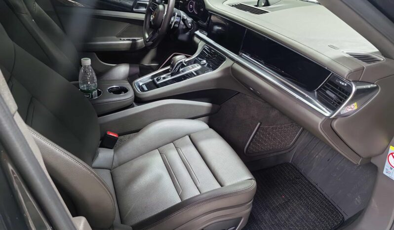 
								Porsche Panamera 2023 Model Panamera 2.9 full									