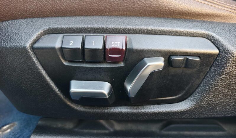 
								BMW 3 Series 2019 320LiM Sport Night Edition full									