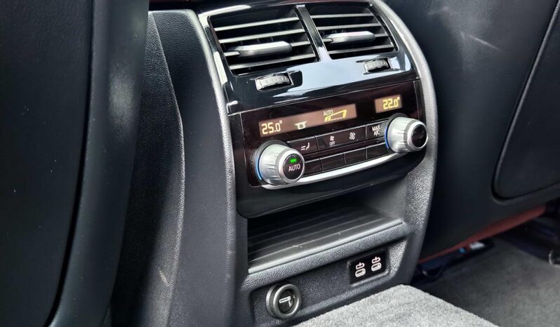 
								BMW 5 Series 2021 530Li Luxury M Sport Package full									