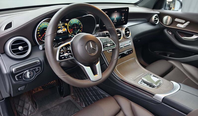 
								Mercedes-Benz GLC 2022 Facelift GLC300 L 4MATIC Sport Edition full									