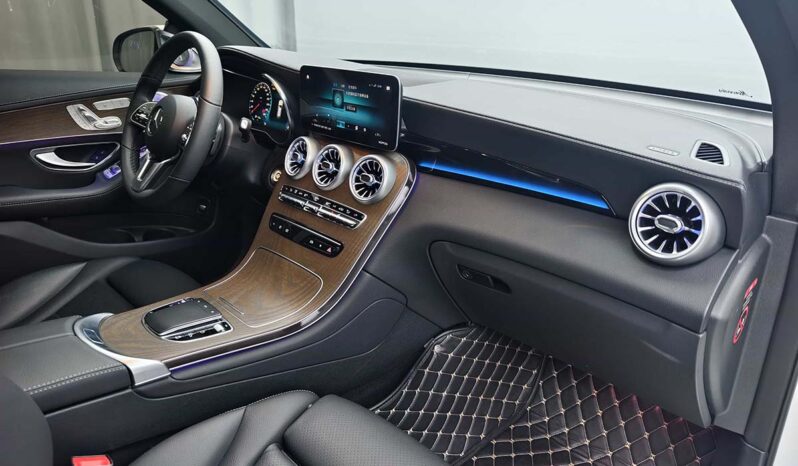 
								Mercedes-Benz GLC 2022 Facelift GLC300L 4MATIC Sport Edition Premium Collection full									