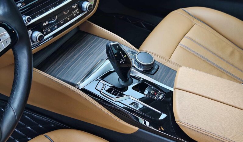 
								BMW 6 Series GT 2021 630i Luxury Design Package full									