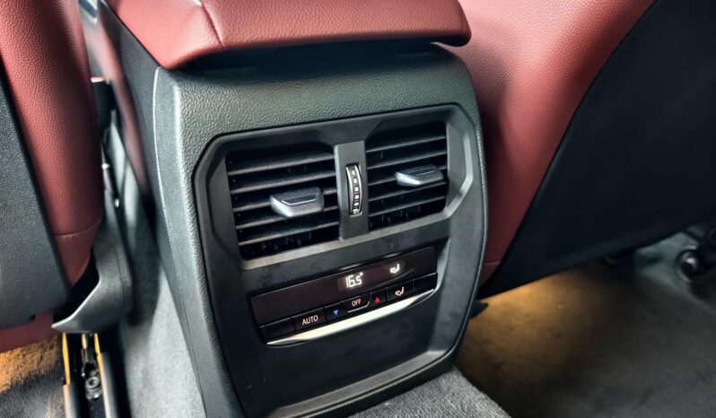 
								BMW 4 Series 2022 Facelift 425iM Sport Night Edition Package full									