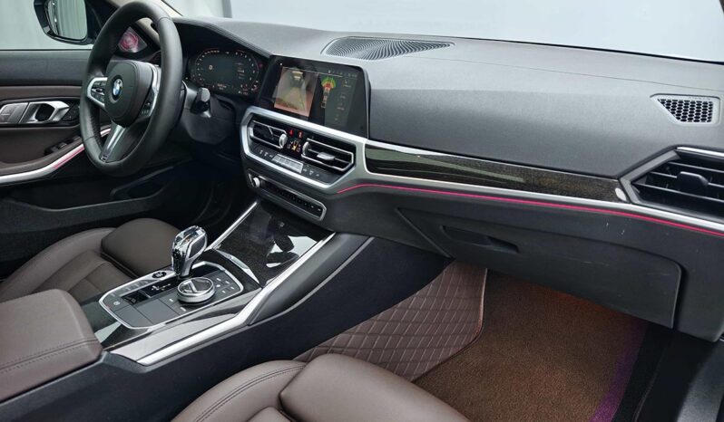 
								BMW 3 Series 2020 325LiM Sport Package full									