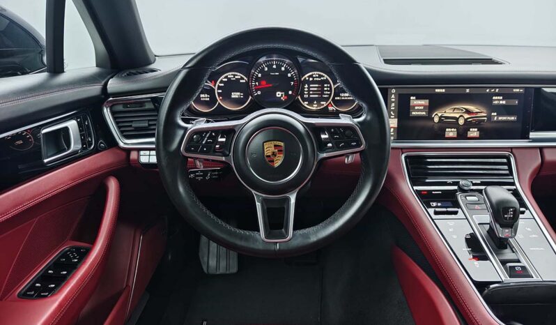 
								Porsche Panamera 2017 Model Panamera 4 Executive Long Wheelbase 3.0T full									