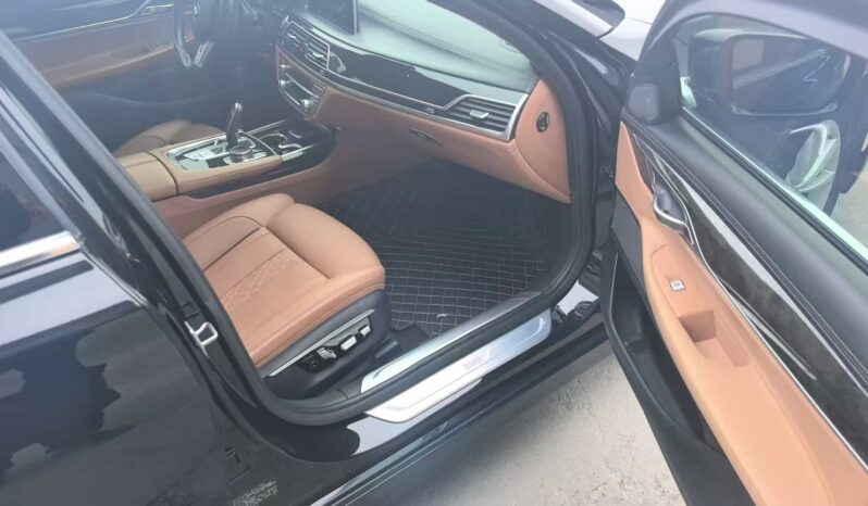 
								BMW 7 Series 2016 740Li Leading Edition full									