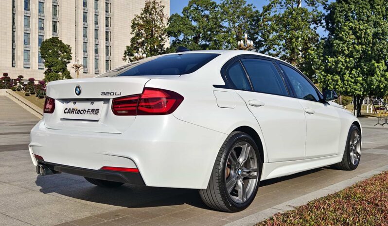 
								BMW 3 Series 2019 320LiM Sport Night Edition full									