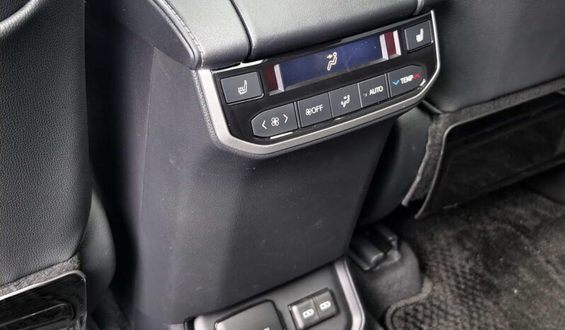 
								Toyota Crown Land Cruiser 2023 2.5L HEV AWD Flagship Edition full									