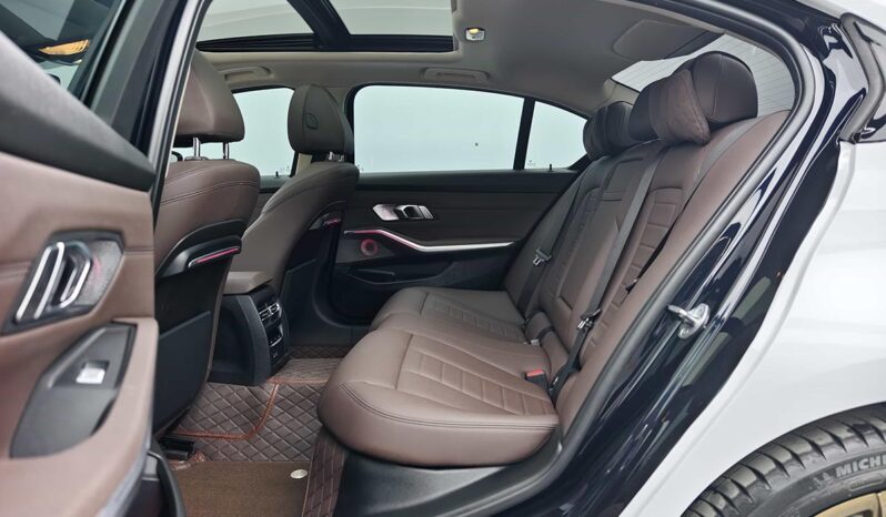 
								BMW 3 Series 2020 325LiM Sport Package full									