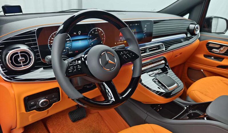 
								Mercedes-Benz Vito 2025 2.0T Business Edition 7-Seater full									