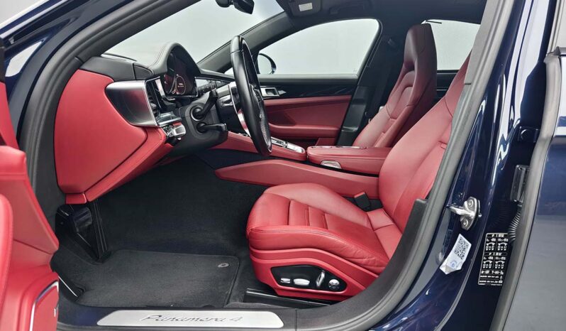 
								Porsche Panamera 2017 Model Panamera 4 Executive Long Wheelbase 3.0T full									