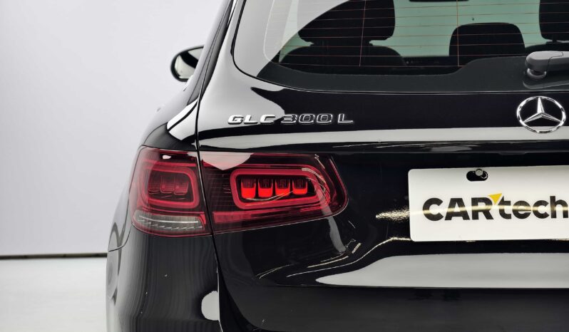 
								Mercedes-Benz GLC 2021 GLC300L 4MATIC Sport Edition full									