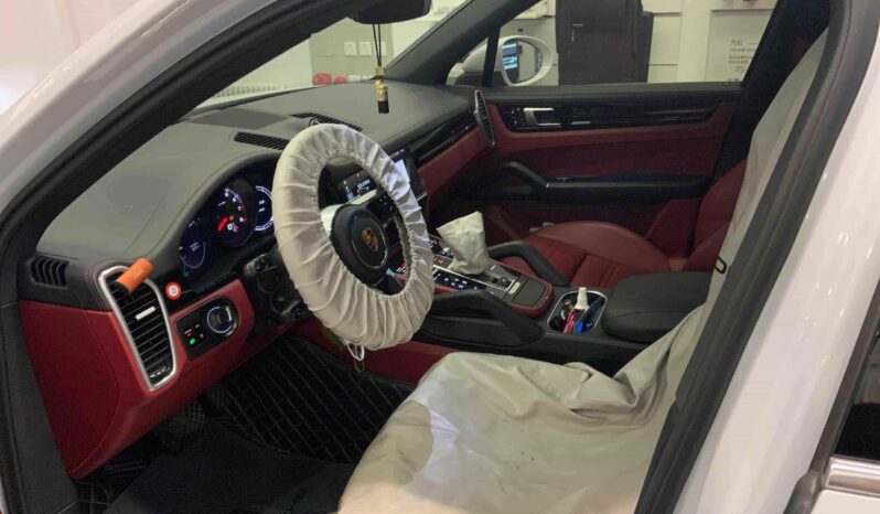 
								Porsche Cayenne 2019 Cayenne 3.0T full									