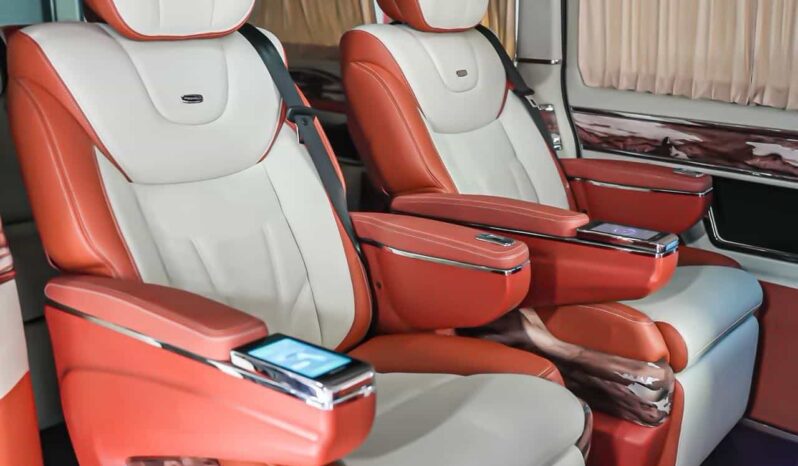 
								2022 Mercedes-Benz AUXUN Aoxuan 2.0T: AUXUN Aoxuan—Conquering the World full									