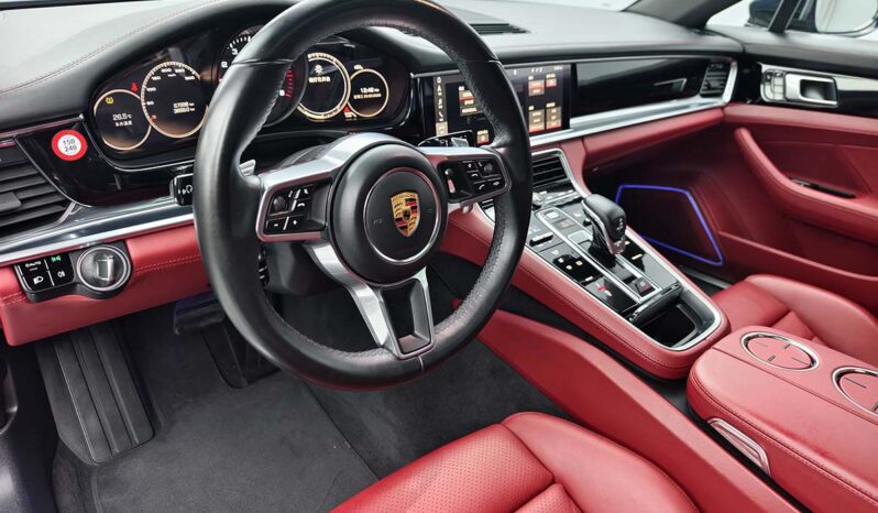 
								Porsche Panamera 2017 Model Panamera 4 Executive Long Wheelbase 3.0T full									