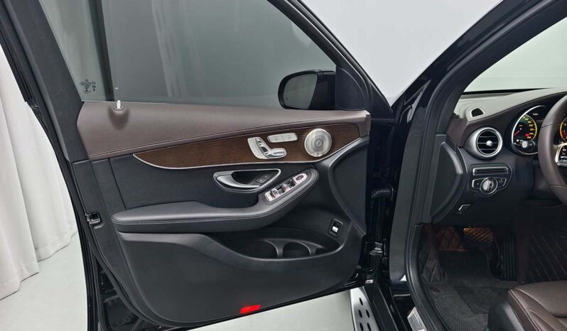 
								Mercedes-Benz GLC 2021 GLC300L 4MATIC Sport Edition full									