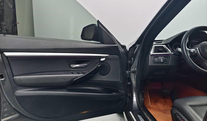 
								BMW 3 Series GT 2019 Model 320i M Sport Package full									