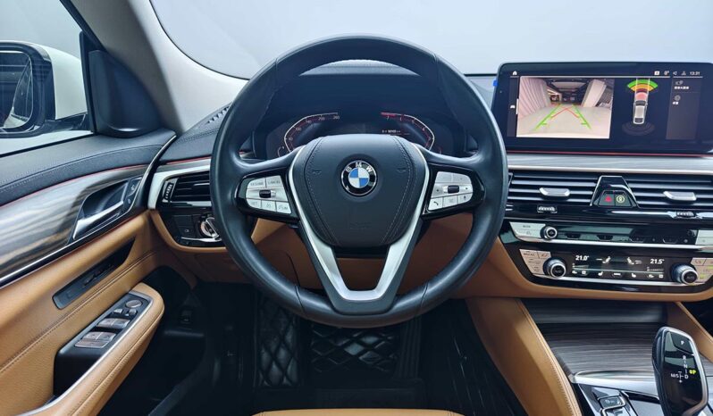 
								BMW 6 Series GT 2021 630i Luxury Design Package full									