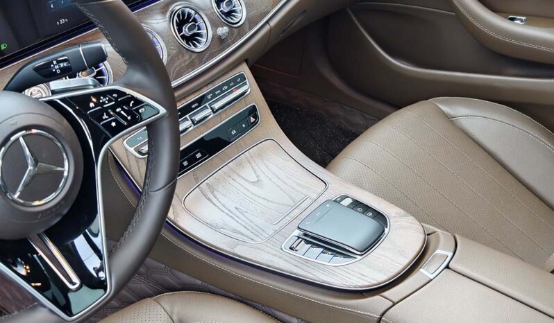 
								Mercedes-Benz E-Class 2023 E300L Luxury Edition full									