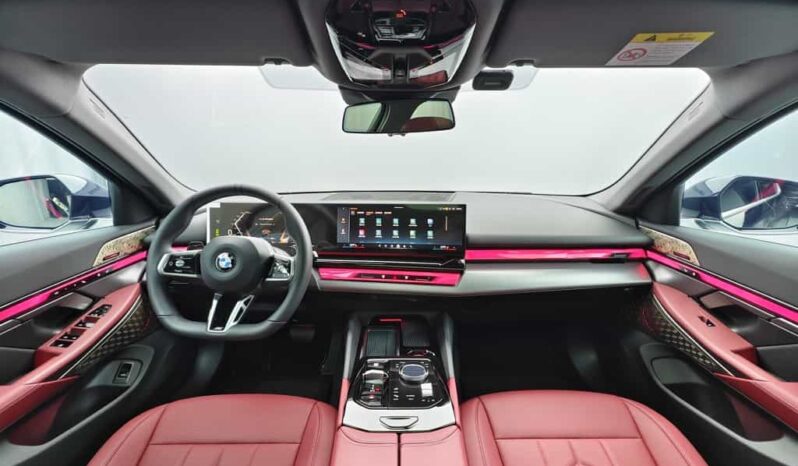 
								BMW 5 Series 2025 530Li Leading Edition M Sport Package full									