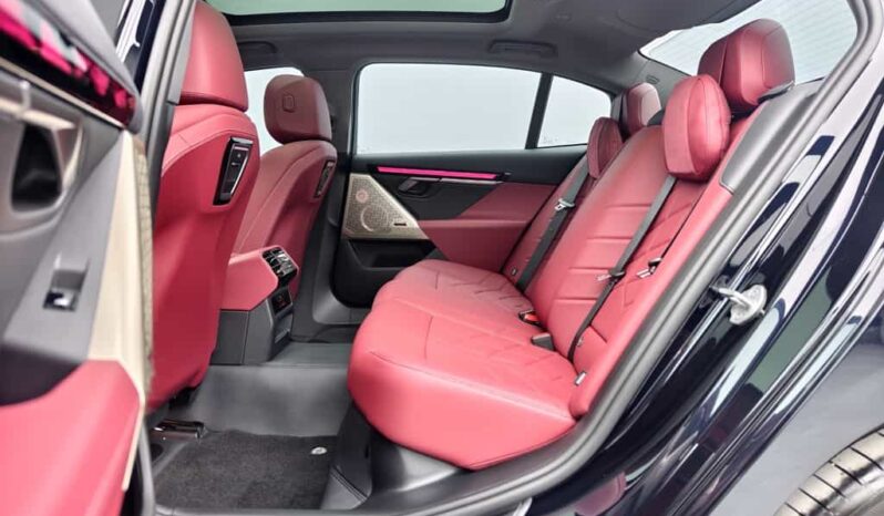 
								BMW 5 Series 2025 530Li Leading Edition M Sport Package full									