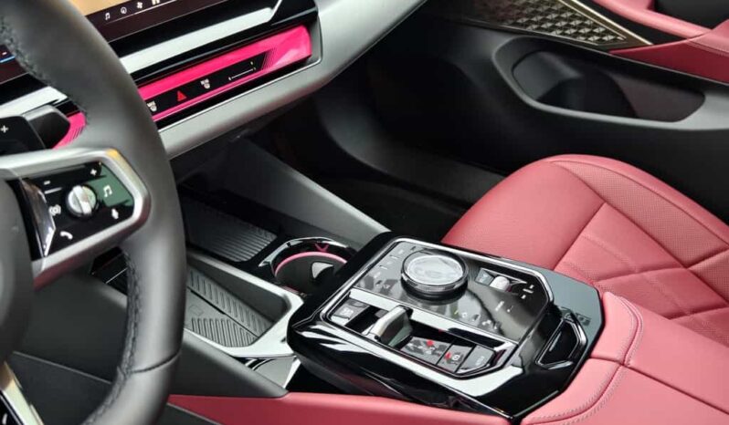 
								BMW 5 Series 2025 530Li Leading Edition M Sport Package full									