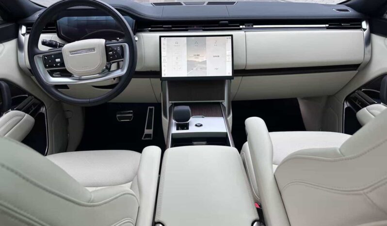 
								Land Rover Range Rover 2025 3.0L 6400PS Prestige Extended Wheelbase Seven-Seater full									