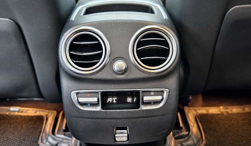 
								Mercedes-Benz GLC 2021 GLC300L 4MATIC Sport Edition full									