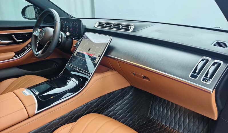 
								Mercedes-Benz S-Class 2022 Facelift S400L Business Edition full									