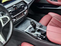 
										BMW 5 Series 2021 530Li Luxury M Sport Package full									