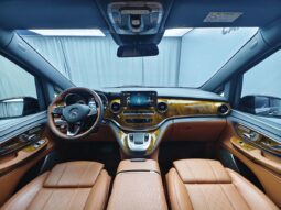 
										Mercedes-Benz V-Class 2023 V260L High Roof Custom Edition full									