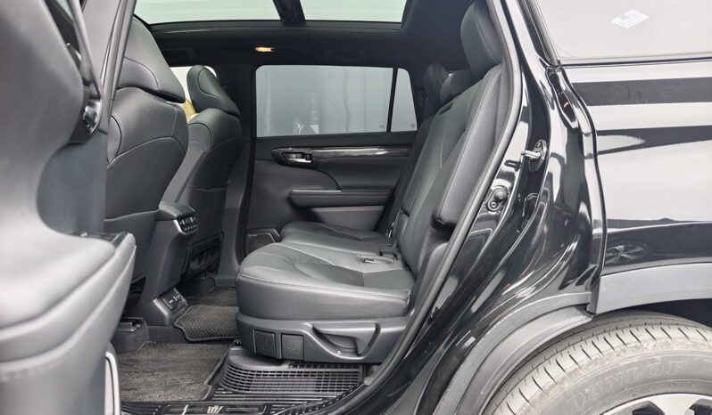 
								Toyota Crown Land Cruiser 2023 2.5L HEV AWD Flagship Edition full									