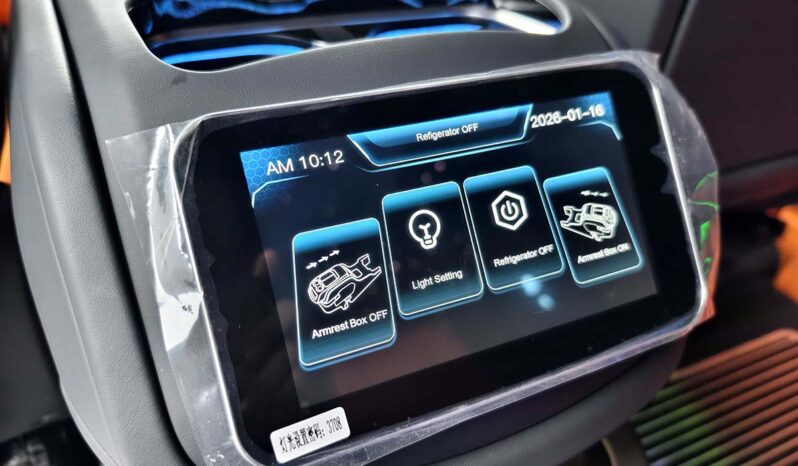 
								Mercedes-Benz Vito 2025 2.0T Business Edition 7-Seater full									