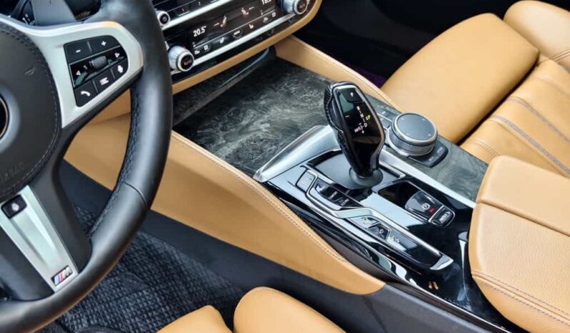 
								BMW 6 Series GT 2021 630i M Sport Package full									