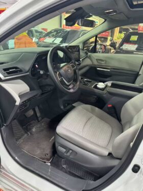 2023 Toyota Sienna 2.5L Hybrid Comfort Edition