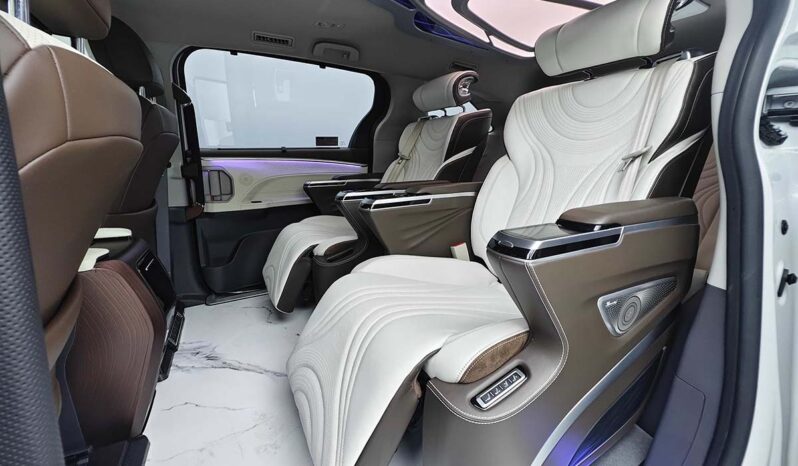 
								2023 Toyota Sienna 2.5L Hybrid Comfort Edition full									