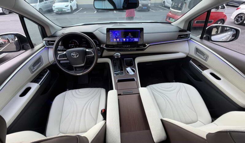 
								2023 Toyota Sienna 2.5L Hybrid Comfort Edition full									