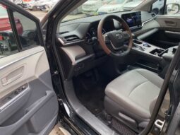 
										2024 Toyota Gravia 2.5L Hybrid Comfort Edition full									