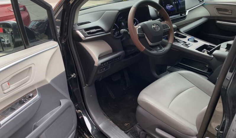 
								2024 Toyota Gravia 2.5L Hybrid Comfort Edition full									