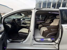 
										2023 Toyota Sienna 2.5L Hybrid Comfort Edition full									