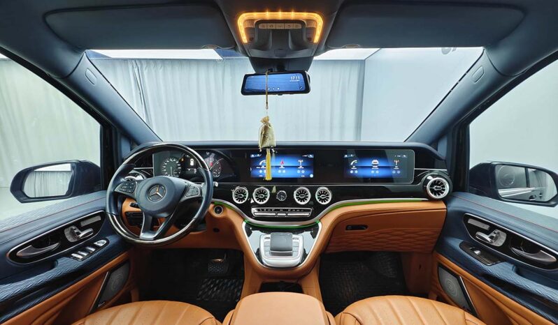 
								2023 Mercedes-Benz Vito 2.0T Business Edition 7-Seater full									