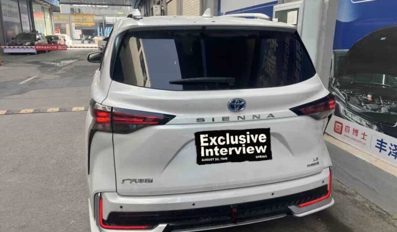 
								2023 Toyota Sienna 2.5L Hybrid Comfort Edition full									