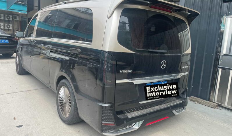 
								2023 Mercedes-Benz Vito 2.0T Business Edition 7-Seater, Two-Tone full									