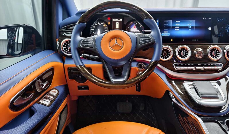 
								2023 Mercedes-Benz Vito 2.0T Business Edition 7-Seater full									